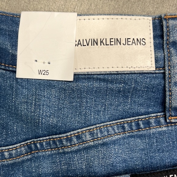 NWT Calvin Klein denim skirt - Picture 3 of 4
